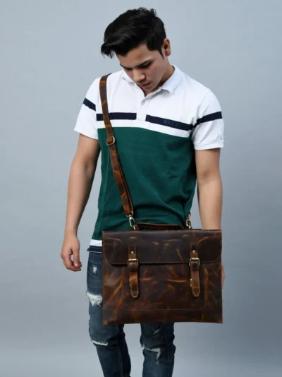 Oasis Intense Oil-pull Leather Laptop Sleeve