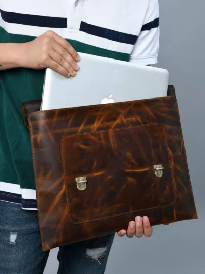 Oasis Intense Oil-pull Leather Laptop Sleeve