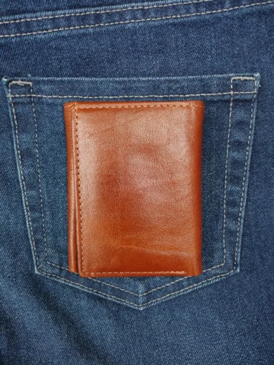 photo_2023-09-22_17-10-36.webp Turner Tri-fold Wallet